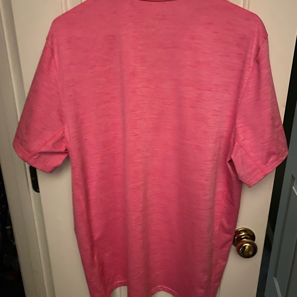 Hurley Short sleeve pink shirt Casual Button up Large EUC - Picture 2 of 5